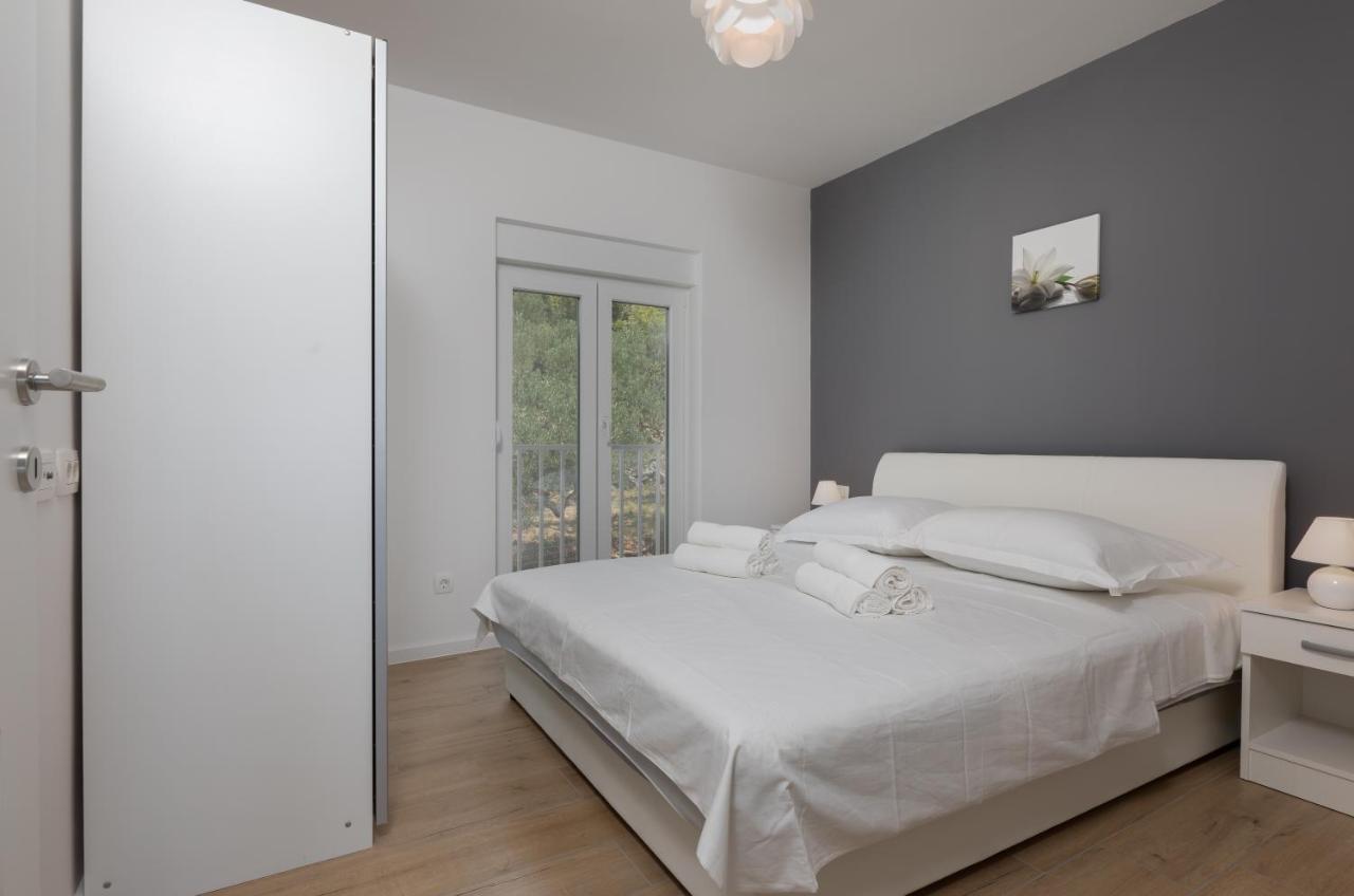 Apartment S&S Deluxe Макарска Екстериор снимка