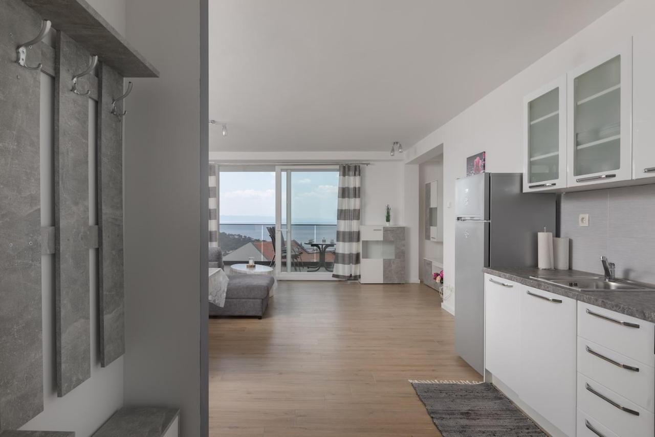 Apartment S&S Deluxe Макарска Екстериор снимка