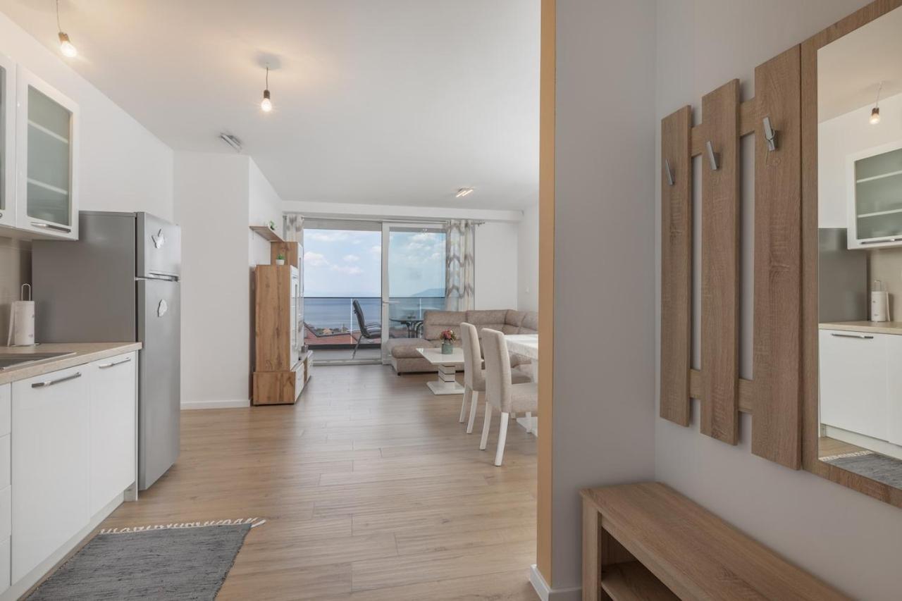 Apartment S&S Deluxe Макарска Екстериор снимка