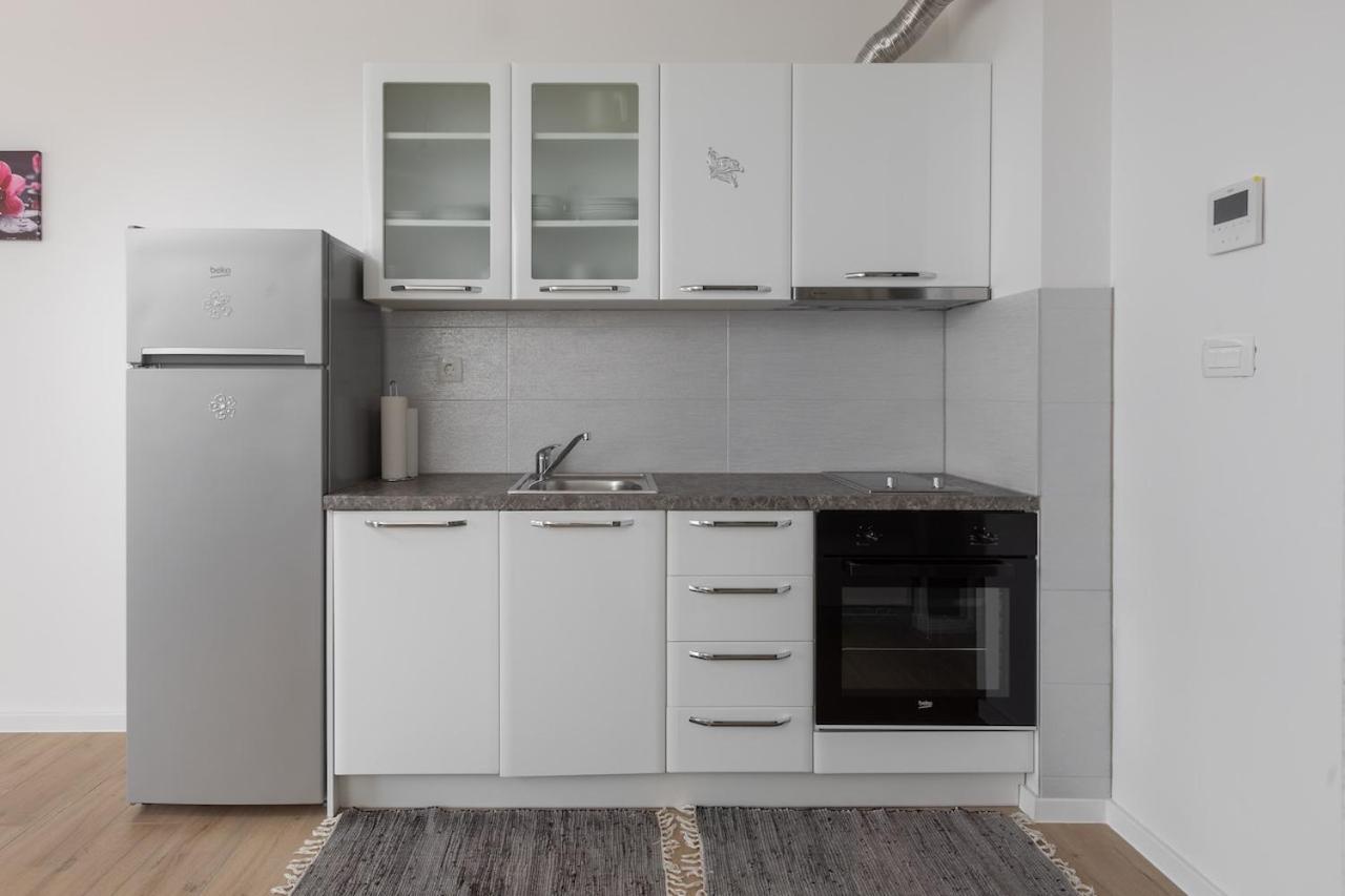 Apartment S&S Deluxe Макарска Екстериор снимка